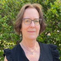 Elizabeth Hayes Headshot Elizabeth Hayes Headshot